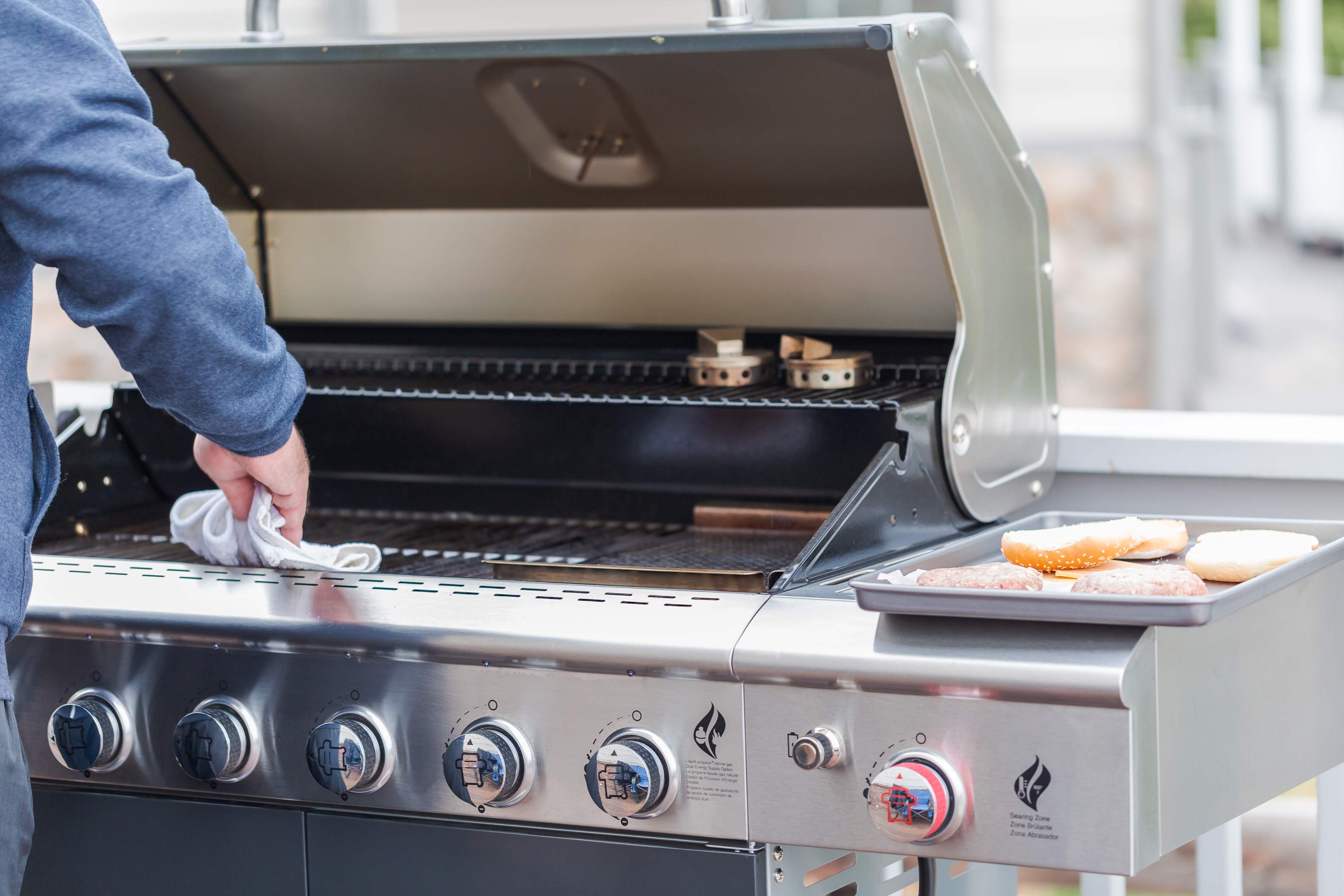 How To Clean a Gas Grill, Start to Finish